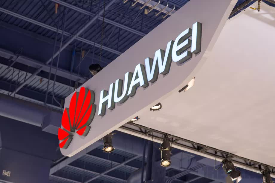 Huawei có thể đã nhận tiền của quân đội và tình báo Trung Quốc?