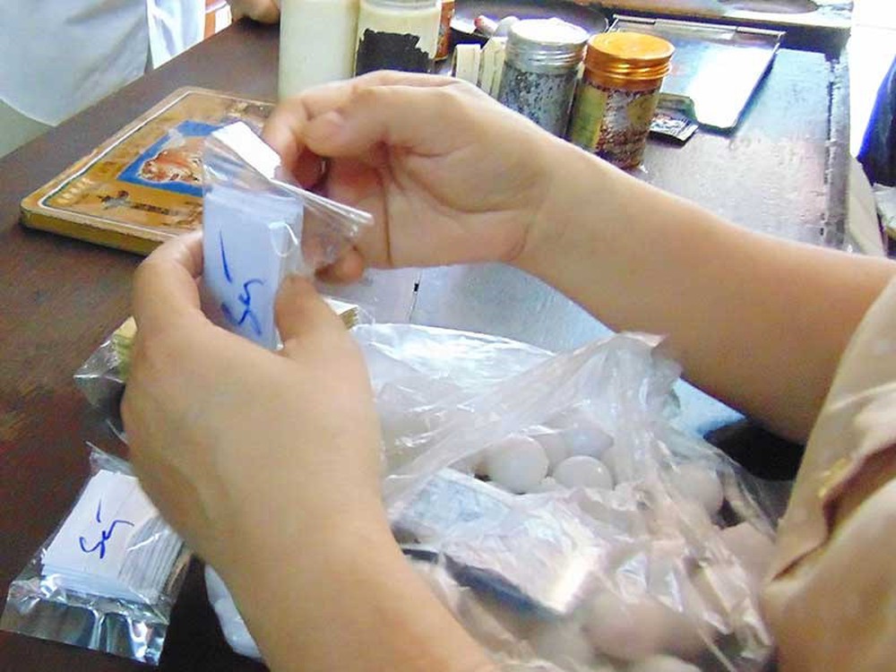 Thuốc y học cổ truyền trộn tân dược