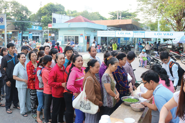 Nồi cháo lan tỏa yêu thương