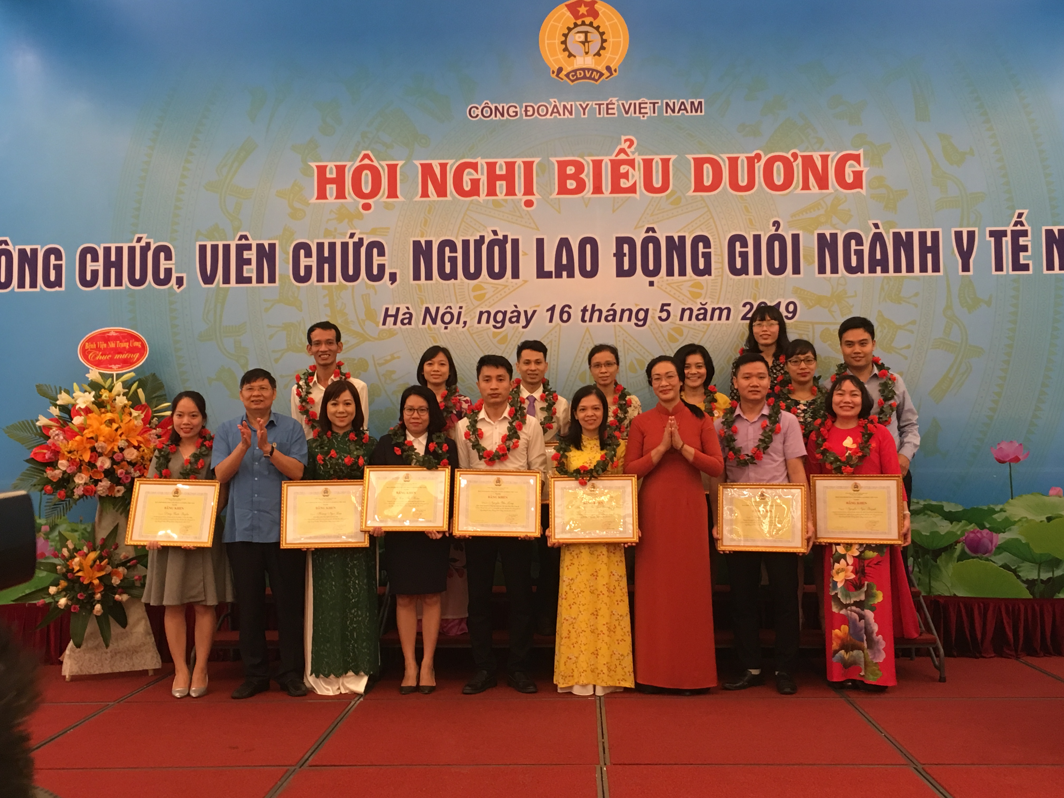 Hội nghị biểu dương CCVCNLĐ giỏi ngành Y tế năm 2019