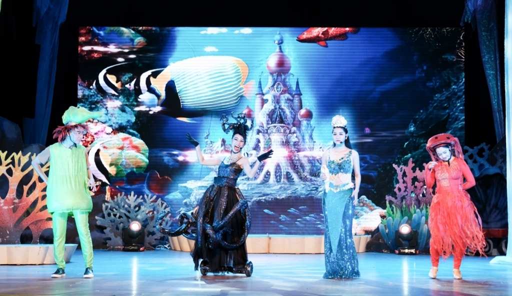 Sân khấu thiếu nhi vẫn sáng đèn, hút khách