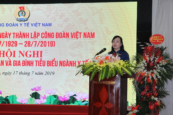 Kỷ niệm 90 năm công đoàn Việt Nam, biểu dương cán bộ tiêu biểu ngành y tế