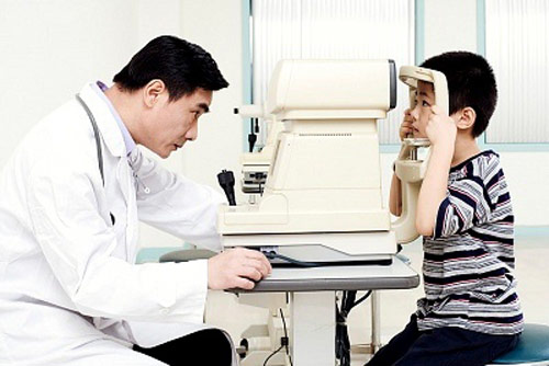 Chứng loạn sắc tố mống mắt