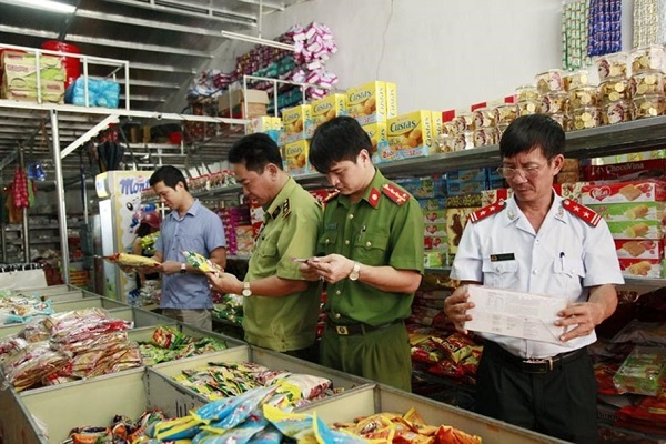 Các địa phương chủ động “dẹp” thực phẩm bẩn dịp Tết