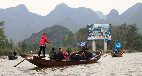 Lễ hội chùa Hương 2020