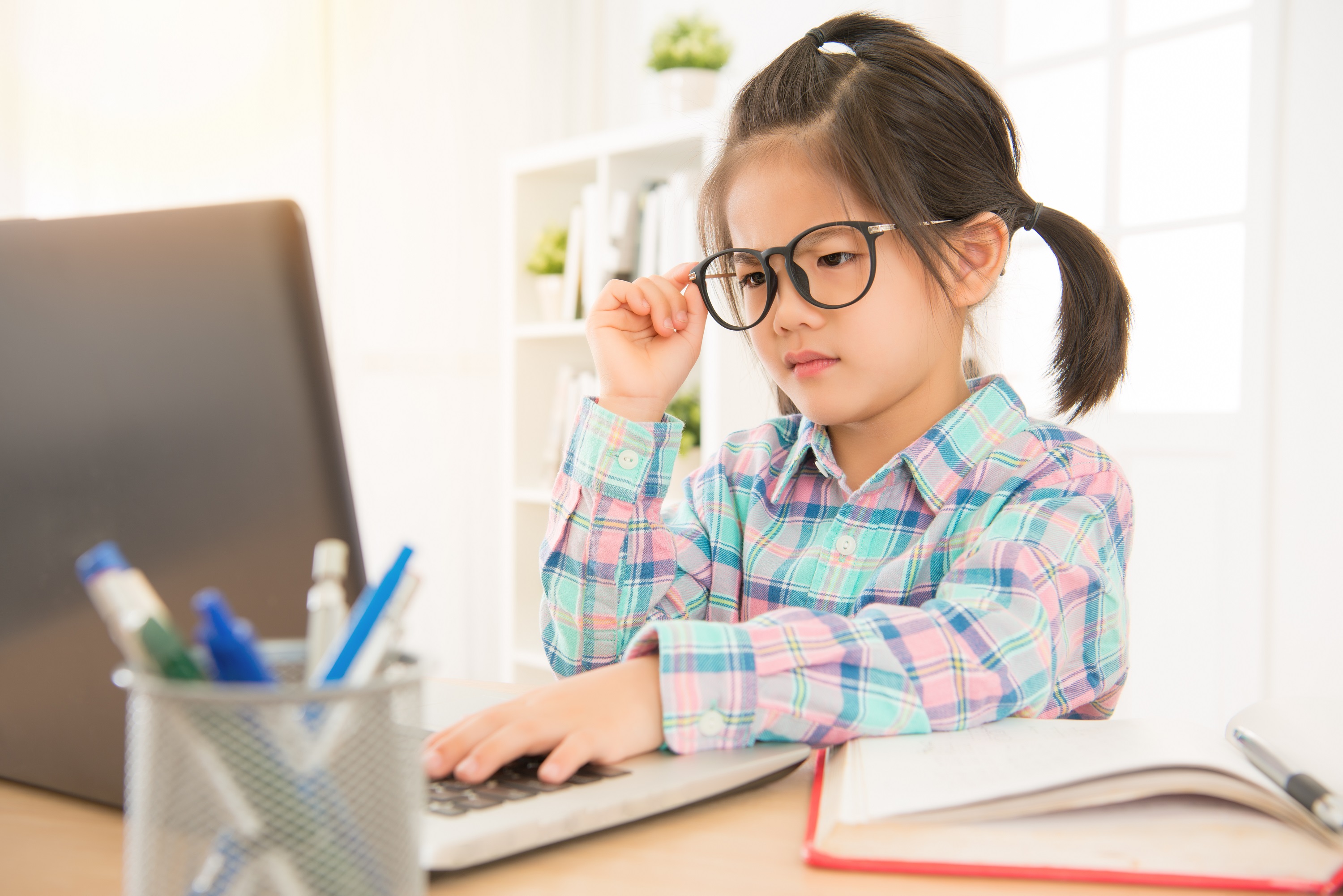 Chăm sóc mắt trong kỳ học online