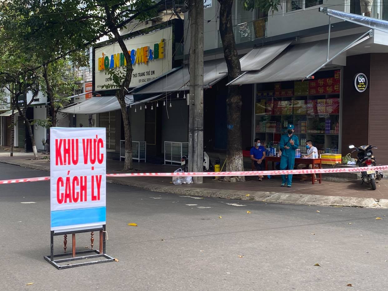 Tây Nguyên: Đảm bảo hàng hóa, quyết liệt chống dịch COVID-19