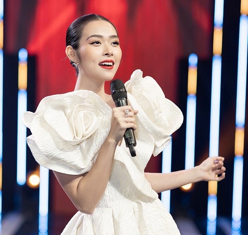9x vừa thanh, vừa sắc của showbiz 