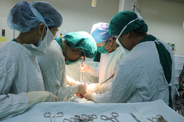 mổ lấy sỏi