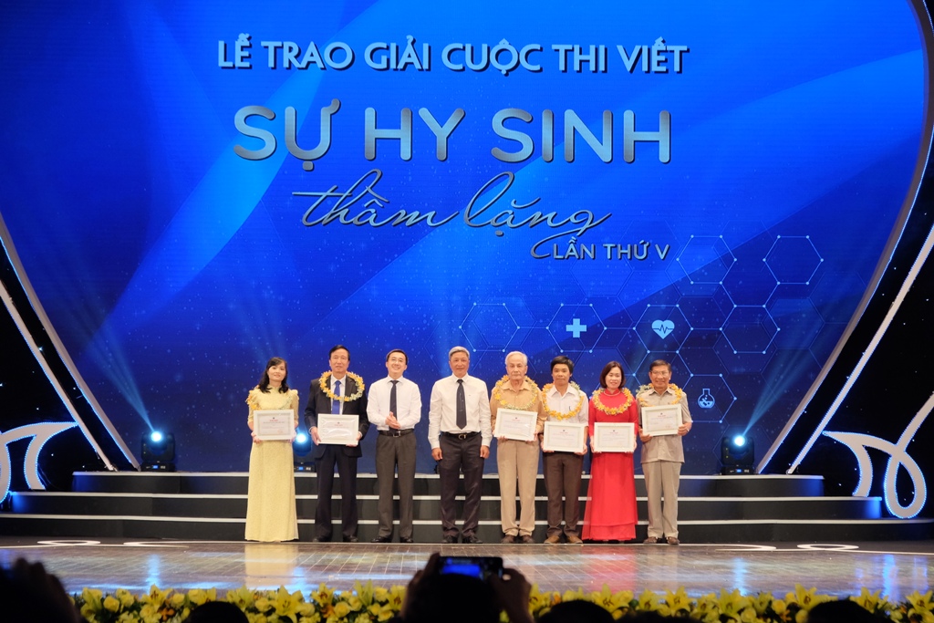 [LIVE] Đêm tri ân thầy thuốc - Đồng cảm, sẻ chia và trân trọng- Ảnh 7.