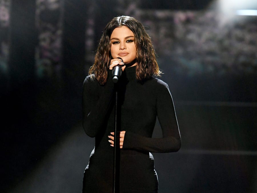 Selena Gomez Người đẹp Trở Về Từ Cõi Chết 