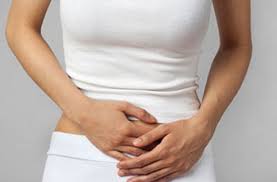 Đau bụng vùng bụng dưới có thể do ung thư buồng trứng