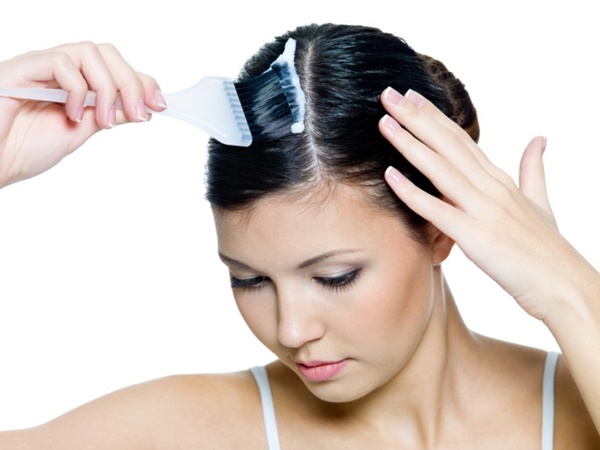 Cảnh báo: Nguy cơ ung thư tăng khi nhuộm tóc quá nhiều trong năm