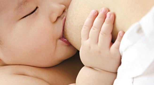 6 cách đơn giản giúp mẹ có nhiều sữa sau sinh