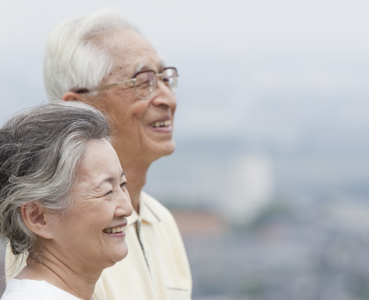 Пожилые азиаты. Пожилой Азиат. Пенсионеры азиаты. Почитание старших в Японии.