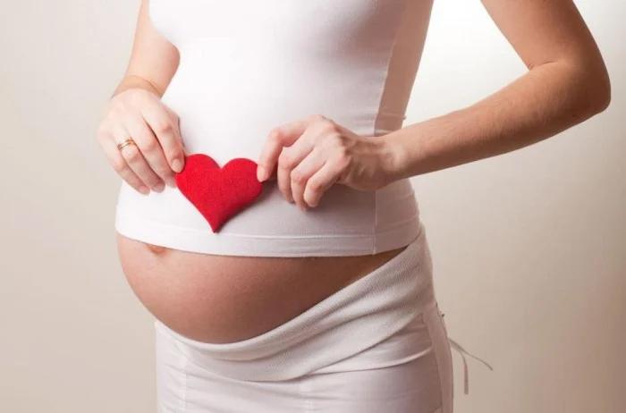 Hướng dẫn lựa chọn dung dịch vệ sinh phụ nữ cho mẹ bầu an toàn, hiệu quả