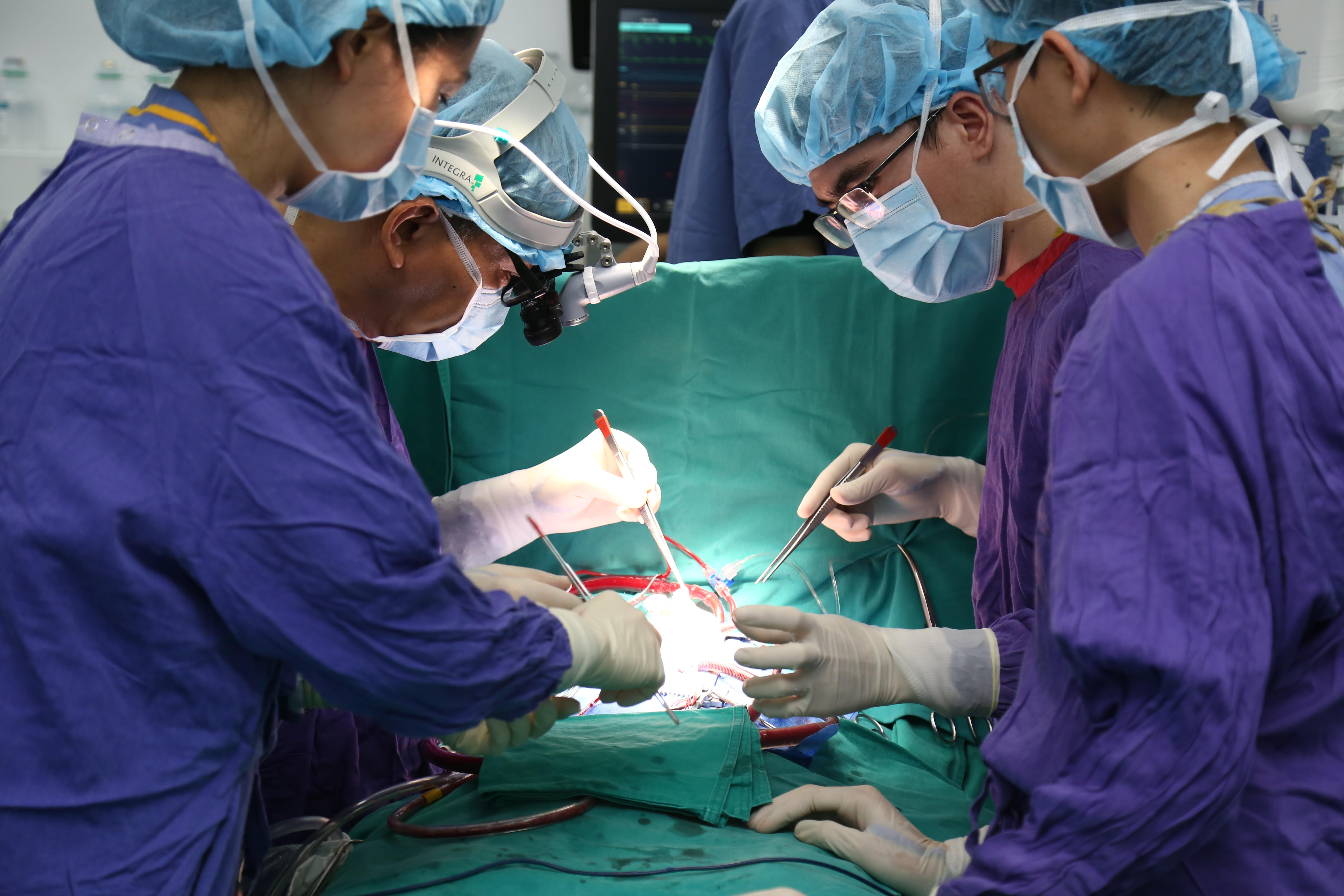 Kỷ lục mới: Ghép tim cho bệnh nhân nhỏ tuổi nhất Việt Nam, nặng 16 kg