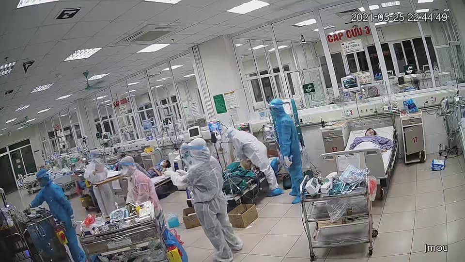 11 bệnh nhân COVID-19 nặng, “siêu nặng” được cứu sống thần kỳ tại Bệnh viện Bệnh Nhiệt đới TW