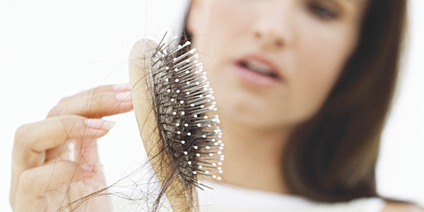 Nguyên nhân phổ biến dẫn đến rụng tóc ở nữ giới  Nguyên Xuân