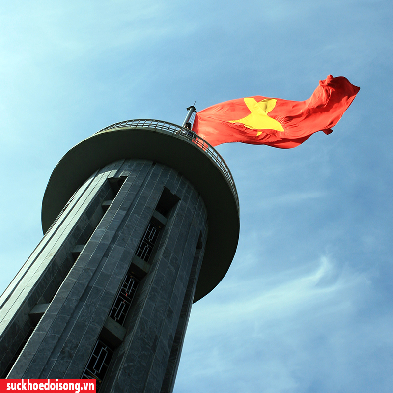 Cột cờ Lũng Cú là biểu tượng của lòng tự hào của người Việt Nam trong cuộc đấu tranh giành độc lập, chủ quyền đất nước. Hãy đến và cùng nhau kỷ niệm những ngày lịch sử quan trọng của dân tộc Việt Nam vịnh Bắc Bộ.