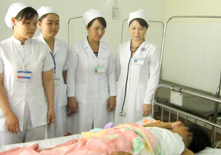 ... Chỉ cần a lô, bác sĩ tuyến trên sẽ nhiệt tình hỗ trợ 1