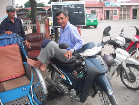 Chuyện xe thồ xứ Huế 3
