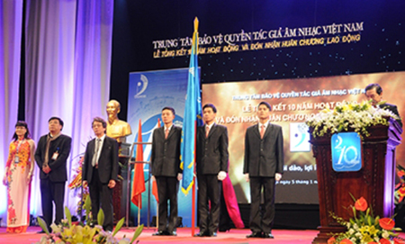 10 năm gian truân xây dựng niềm tin 1 10 năm gian truân xây dựng niềm tin 1