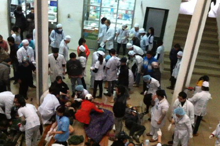 Cấp cứu nạn nhân sập giàn giáo xây dựng ở Thái Nguyên 2