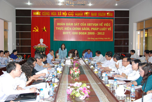 Ðẩy mạnh công tác tuyên truyền và tăng tỷ lệ người tham gia BHYT 1