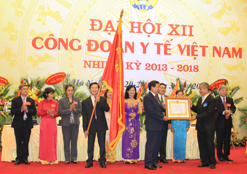 Ðổi mới, sáng tạo vì sự phát triển bền vững của ngành y tế 1