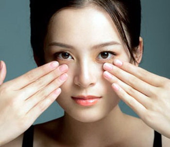 Món ăn cho quầng mắt đen 1 Món ăn cho quầng mắt đen 1