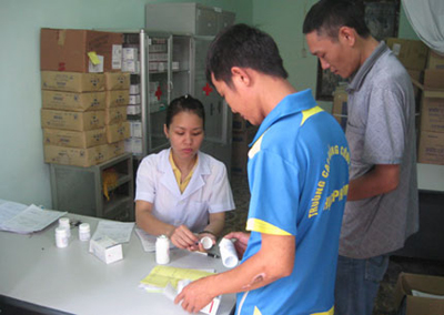 Phòng, chống HIV/AIDS ở nước ta và những thách thức... 2 Phòng, chống HIV/AIDS ở nước ta và những thách thức... 2