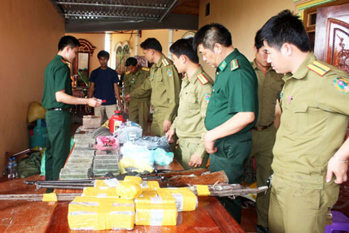 Liên tiếp bóc gỡ các đường dây ma túy lớn 1 Liên tiếp bóc gỡ các đường dây ma túy lớn 1