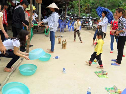 Những hình ảnh làm xấu danh thắng Tây Thiên 4