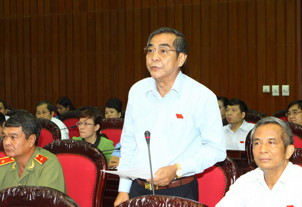Giữ nguyên tên nước và khẳng định vai trò lãnh đạo của Ðảng 2 Giữ nguyên tên nước và khẳng định vai trò lãnh đạo của Ðảng 2