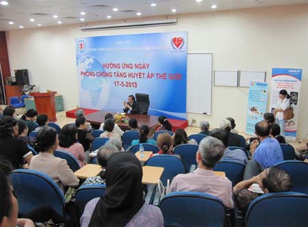 Hưởng ứng ngày phòng chống tăng huyết áp thế giới 17-05-2013 cùng Omron Healthcare 1