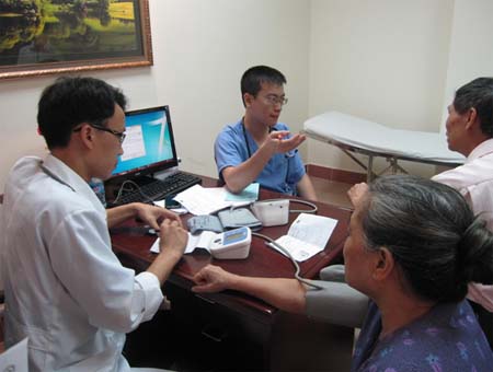 Hưởng ứng ngày phòng chống tăng huyết áp thế giới 17-05-2013 cùng Omron Healthcare 2