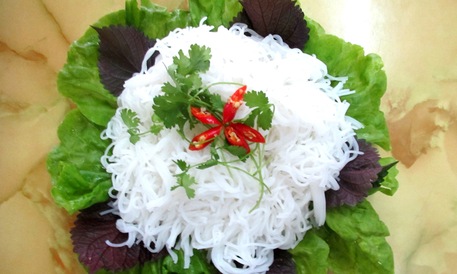 Bún càng bóng đẹp, càng độc hại 1 Bún càng bóng đẹp, càng độc hại 1
