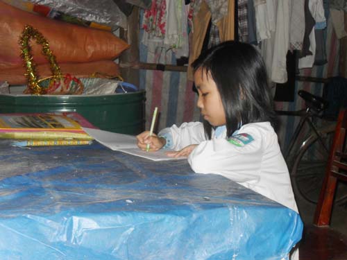 Làng “đom đóm” mỏi mòn chờ... sáng 2