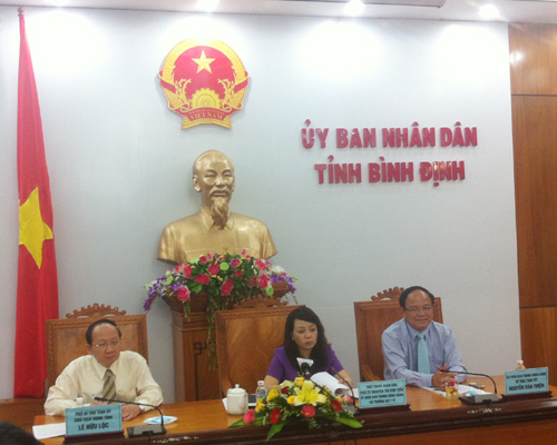 Bộ trưởng Bộ Y tế làm việc tại tỉnh Bình Ðịnh 1