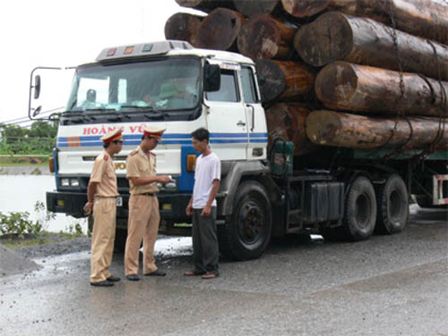 Nguy hiểm nạn cơi nới thùng xe 1
