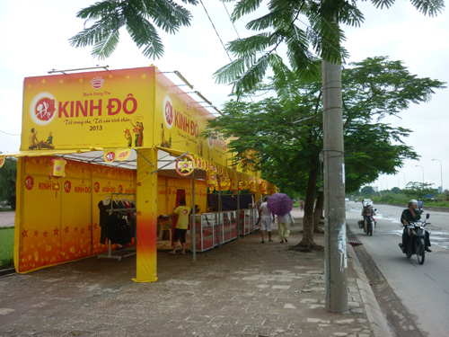 Bánh trung thu “tấn công” vỉa hè 1