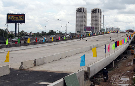 TP Hồ Chí Minh: Hợp long cầu Sài Gòn 2  1