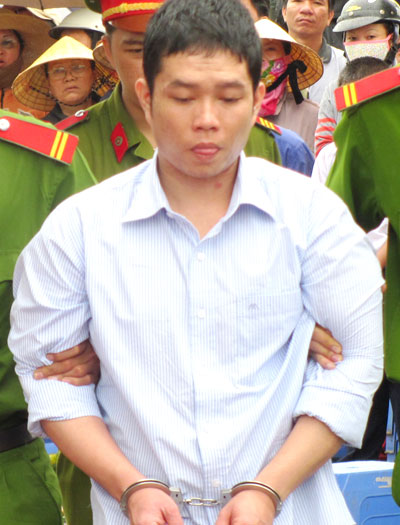 Kẻ giấu thi thể người yêu xuống bùn xin được hiến xác 1 Kẻ giấu thi thể người yêu xuống bùn xin được hiến xác 1