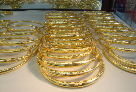 Vàng lại bỏ mốc giá 38 triệu đồng/lượng 1