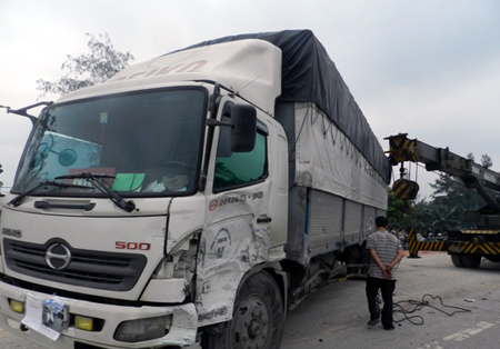 Xe đi lễ chùa gặp nạn, 6 người thương vong 3