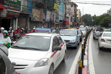Hà Nội cấm taxi trên nhiều tuyến phố trong 1 tháng trước Tết  1