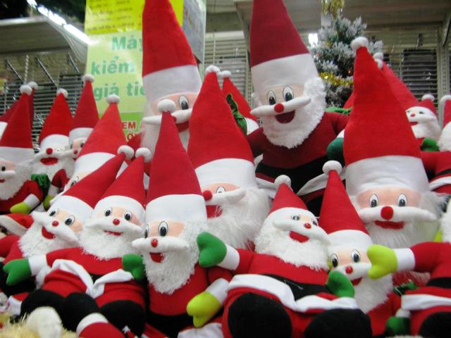 “Sốt xình xịch” dịch vụ ông già Noel tặng quà  1