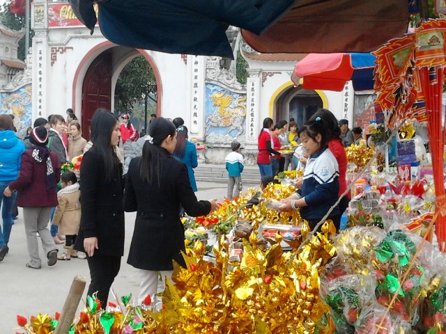 Nô nức đi lễ chùa đầu năm cầu may 2