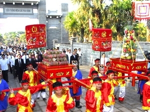 TP.HCM dâng cúng bánh Tét Quốc tổ Hùng Vương 1